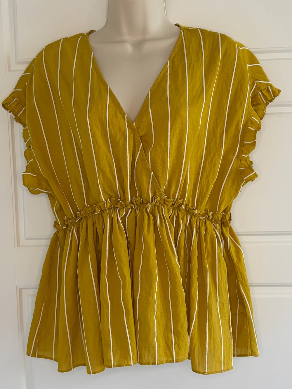 Entro Mustard Yellow Striped V Neck Ruffle Peplum Top Blouse Size M Feminine